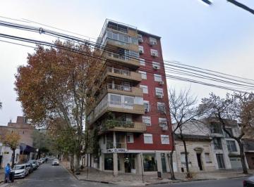 Departamento de 5 ambientes, Rosario · Santiago 393 - Depto. Dos Dorm. con Parrillero