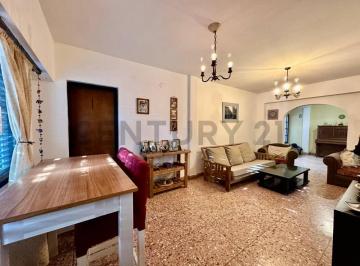 Casa · 170m² · 5 Ambientes · Venta Casa PH 5 Ambientes Villa Tesei Hurlingham Apto Credito