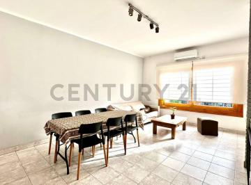 Casa · 118m² · 3 Ambientes · Casa 3 Ambiente Venta Castelar Norte Apta Credito