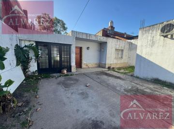 Casa · 71m² · 4 Ambientes · 1 Cochera · Venta Casa en Garin Centro