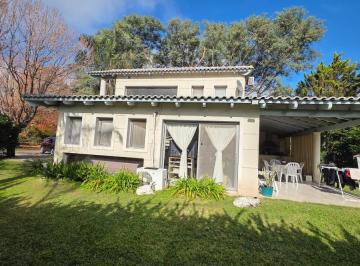 Casa · 440m² · 5 Ambientes · En Venta - Casa 4 Dorm. Barrio Privado de Ger - Pueblo Esther