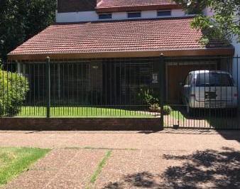 Casa · 200m² · 5 Ambientes · Sarmiento 2700 - Nuevo Valor! U$s 250.000