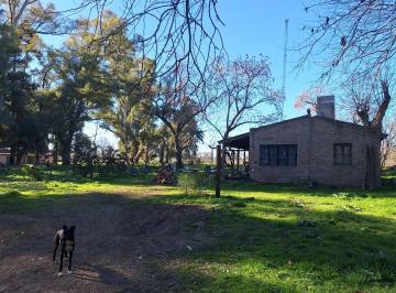 Quinta vacacional · 16400m² · Casa en un Gran Terreno, con Galpón en B. Las Moras