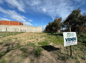 Terreno · 317m² · Lote en Calle 58 (15 y 13) con Luz y Gas
