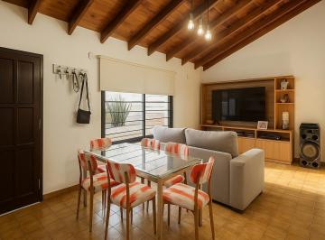 Casa · 130m² · 3 Ambientes · 2 Cocheras · Casa 3 Ambientes con Local Venta Ituzaingó Norte