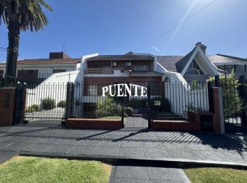 Casa · 360m² · 5 Ambientes · 2 Cocheras · Casa - Temperley Este