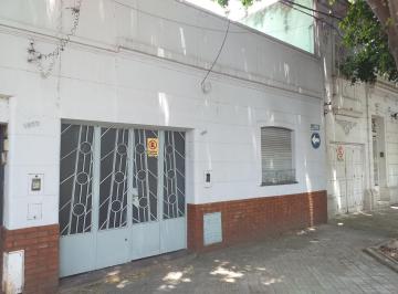 Casa · 89m² · 3 Dormitorios · Arroyito, J. J. Paso 1081, 3 Dorm., Cochera, Terraza, 2 Baños.