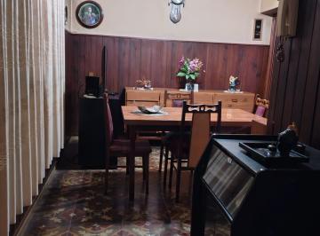 Casa de 6 ambientes, Mataderos · Dos Casas en Terreno Propio