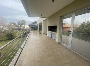 Casa · 330m² · 5 Ambientes · 1 Cochera · Casa en Barrio Cerrado Bocahue