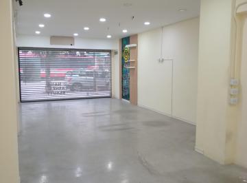 Local comercial , Lomas de Zamora · Excelente Local Comercial Sobre Av
