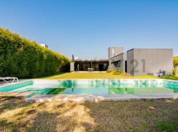 Casa · 215m² · 6 Ambientes · 2 Cocheras · Venta | Casa 3 Dorm. - Puerto Roldán