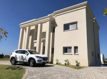 Casa · 240m² · 6 Ambientes · 4 Cocheras · Casa en Alquiler en Ceibos, Puertos, Escobar
