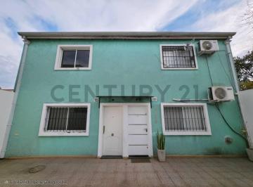 Casa · 75m² · 3 Ambientes · 1 Cochera · Duplex en Venta en Ituzaingo