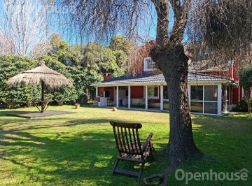 Casa · 250m² · 5 Ambientes · 2 Cocheras · Venta Casa en 2 Plantas Lote Central en Barrio Las Condes Pilar