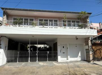 Departamento de 4 ambientes, Vicente López · Impecable Depto Tipo PH de 4 Amb C/terraza Propia