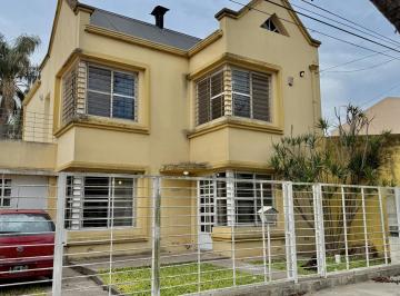 Casa en venta de 3 dormitorios - Granadero Baigorria · Los Naranjos 2500 - Casa en Venta de 3 Dorm. - Granadero Baigorria