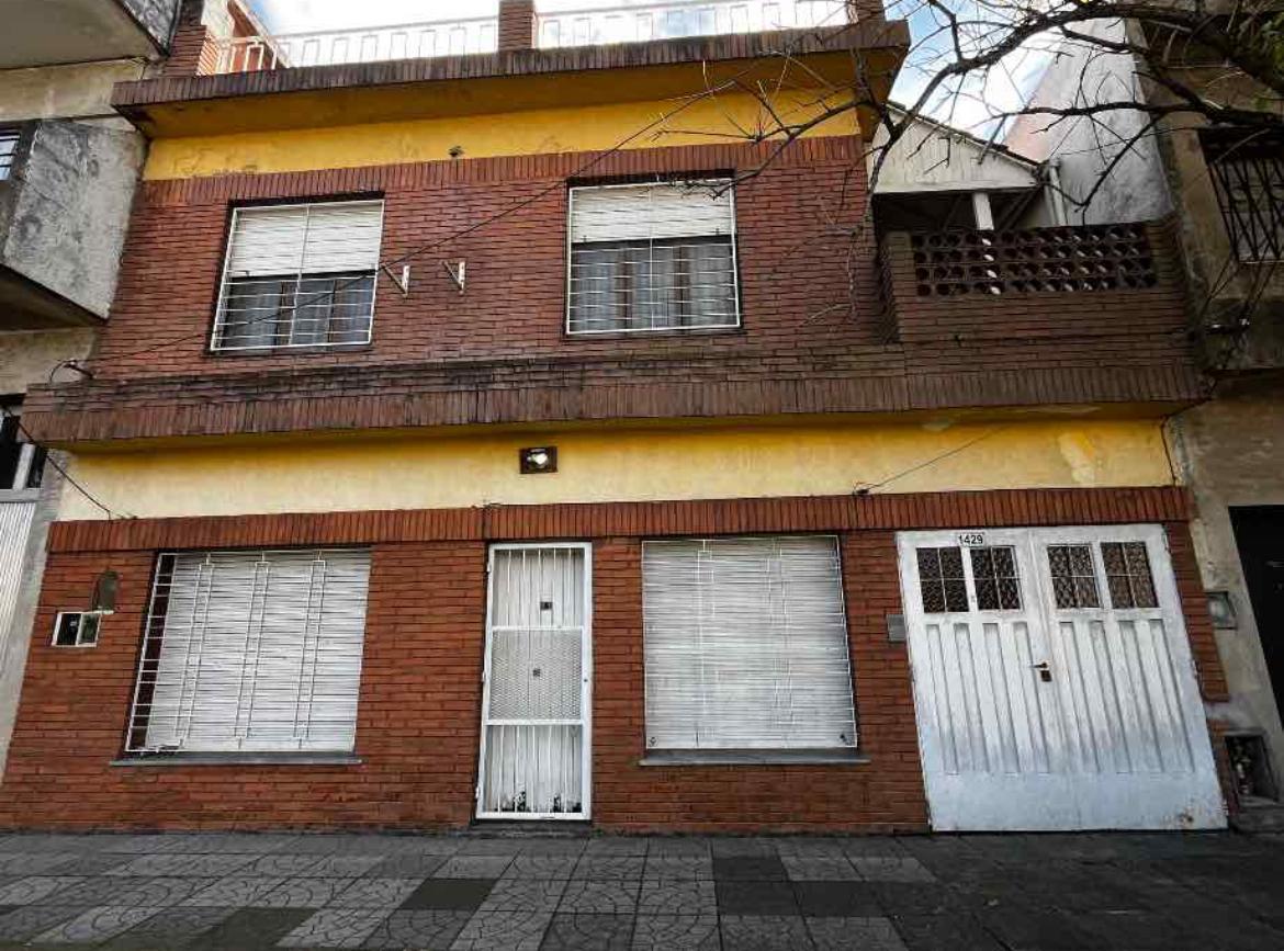 La Rioja al 1400, Quilmes Oeste, Quilmes