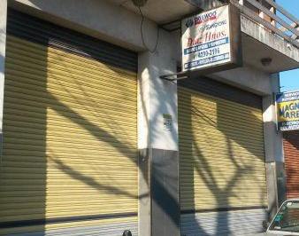 Casa de 3 ambientes, Esteban Echeverría · Hermoso Galpon + Vivenda a 30 m de Valette