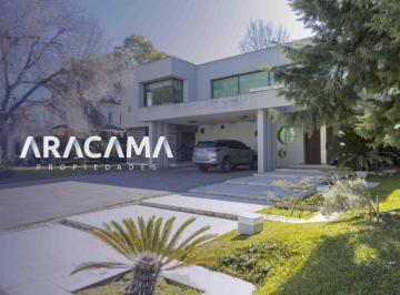 Casa · 792m² · 6 Ambientes · 4 Cocheras · Casa en Venta en Saint Thomas Este Oeste - Canning
