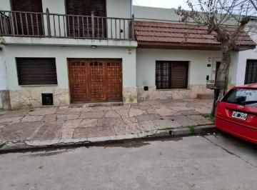 Casa · 168m² · 4 Ambientes · 1 Cochera · Chalet 4 Amb. 168 m². Don Bosco