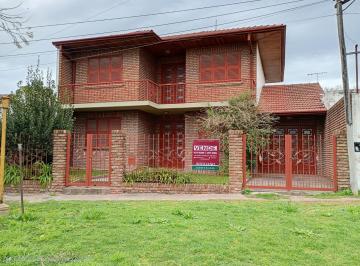 Casa de 5 ambientes, La Plata · Chalet en Venta en Villa Elisa