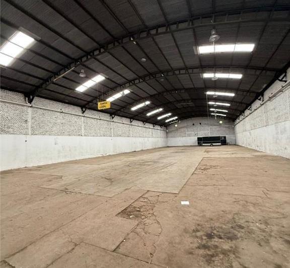 Depósito · 1200m²