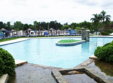 Departamento · 138m² · 4 Ambientes · 1 Cochera · Marinas Golf - 4 Ambientes - Exc. Terraza - Parrilla