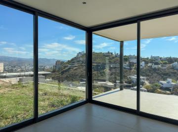 Casa · 280m² · 6 Ambientes · 5 Cocheras · Casa en Venta de 3 Dorm. en La Cuesta
