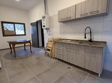 Casa de 4 ambientes, Córdoba · Casa en Venta Apta Credito! Reciclada Nueva 100% Alberdi 2dor 2bños Garage Patio