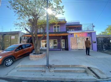 Casa de 6 ambientes, Córdoba · Venta de Casa con 3 Locales Comerciales en Barrio El Quebracho.