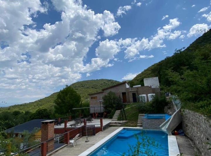 Hotel · 350m² · 16 Ambientes · 6 Cocheras