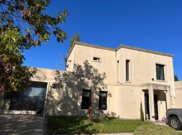 Casa de 6 ambientes, Esteban Echeverría · Casa en Venta en La Horqueta de Echeverria