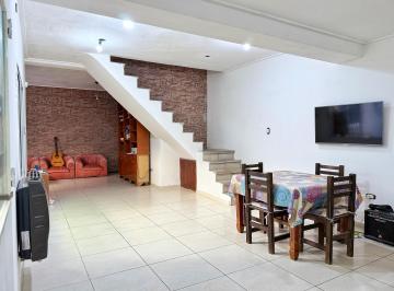 Casa · 136m² · 6 Ambientes · 1 Cochera · Casa en La Plata