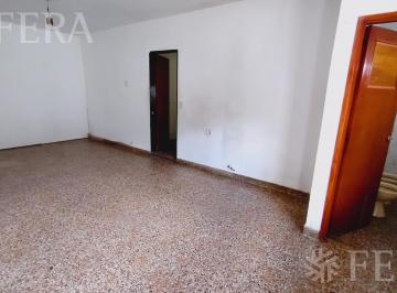 Casa · 124m² · 3 Ambientes · 1 Cochera · Venta Casa 3 Ambientes con Cochera en Sarandi