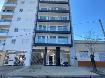 Departamento · 83m² · 3 Ambientes · 1 Cochera · Semipiso a Estrenar Al Frente