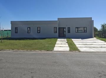 Casa · 153m² · 5 Ambientes · 2 Cocheras · Casa en San Sebastian, Area 7 a La Laguna