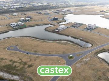 Terreno · 1054m² · Lote Al Lago Central en Amarras con Orientación Norte de Puertos. Escobar.