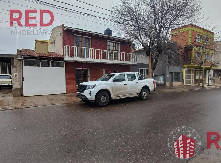 Casa · 144m² · 6 Ambientes · 1 Cochera