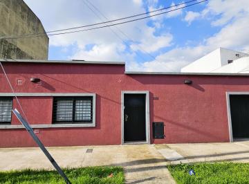 Casa de 3 ambientes, Lanús · Casa 3 Ambientes con Amplio Espacio Libre