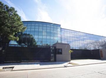 Edificio · 5054m² · 258 Cocheras · Edificio de Oficinas en Block a Estrenar a m de Panamericana Esquina Córdoba