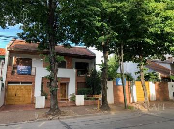 Casa · 507m² · 6 Ambientes · 1 Cochera · Casa Familiar Doble Terreno