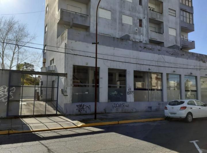 Local comercial · 200m² · 3 Ambientes