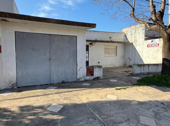 Casa · 80m² · 4 Ambientes · 1 Cochera