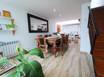 PH · 3 Ambientes · 1 Cochera · PH - La Perla Sur