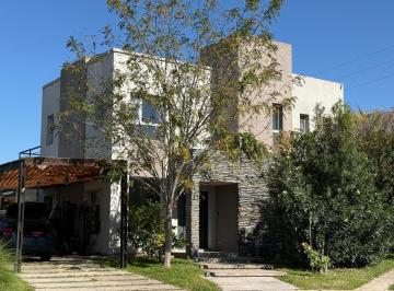 Casa · 150m² · 5 Ambientes · 2 Cocheras · Casa en Venta 3 Dorm. Mas Estudio San Ramon Pilar del