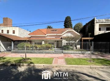 Casa · 730m² · 10 Ambientes · 4 Cocheras · Casa en Venta Rosario, Alberdi.