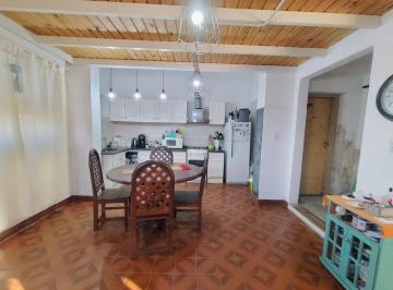 Casa · 120m² · 3 Ambientes · 1 Cochera · Venta Casa 4 Amb/lomas Apto Crédito/terraza/cochera