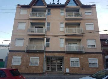 Departamento de 3 ambientes, Neuquén · Alquiler Depto 2 Dorm C/cochera - Illia N° 842 - Nqn Cap
