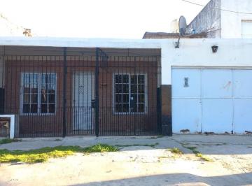 Casa de 4 ambientes, Hurlingham · Casa Americana 4 Ambientes con Garage Cubierto