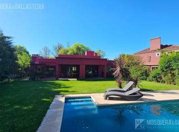Casa · 144m² · 5 Ambientes · Casa Venta en La Tranquera